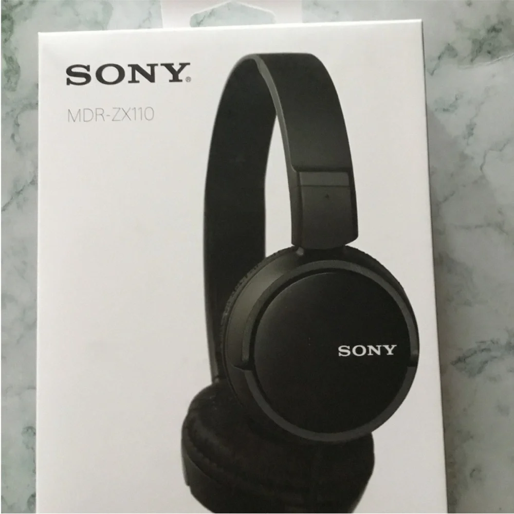 Sony MDR-ZX110 Headphones in White